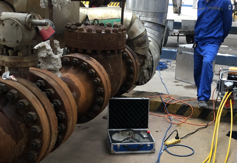 Hydraulic wrench case li